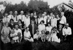 Turner Family Reunion at Blanche Wortman's Home in Oakley - 1925